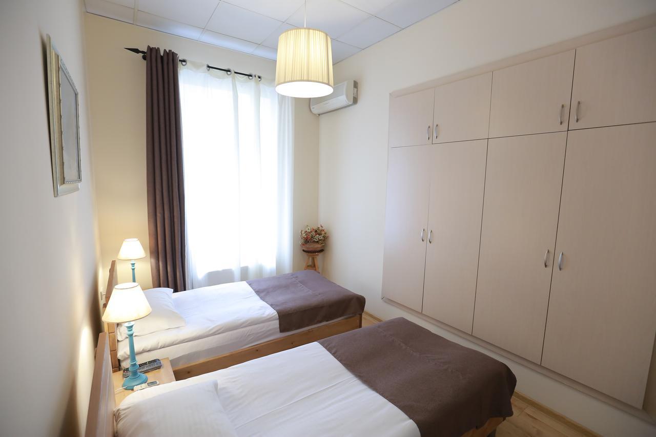 Midtown Hotel & Hostel 트빌리시 외부 사진